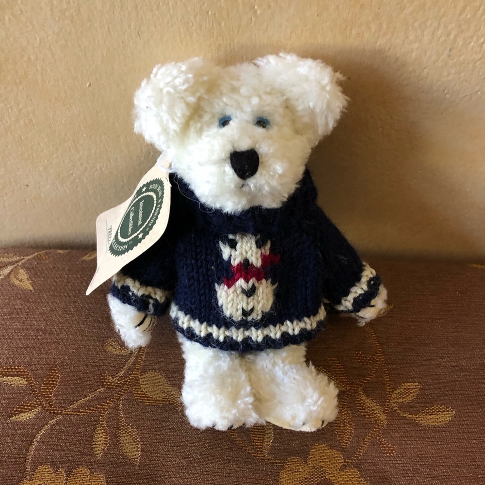 Vintage Boyd Bears Freezy T. Frostman with Snowman Sweater